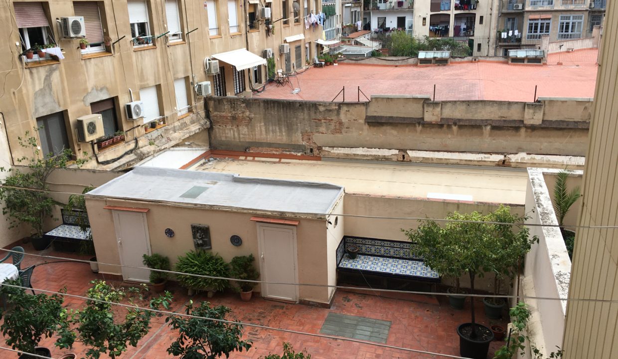 151-2022-04-vistas-piso-barcelona