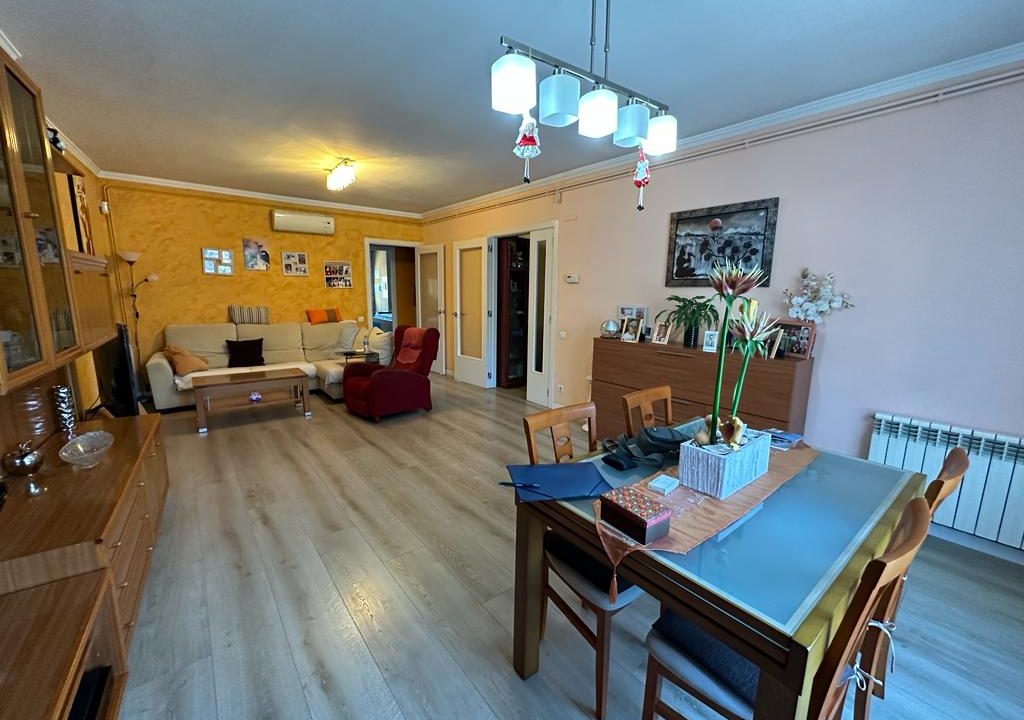 173-2023 comedor salon piso barcelona