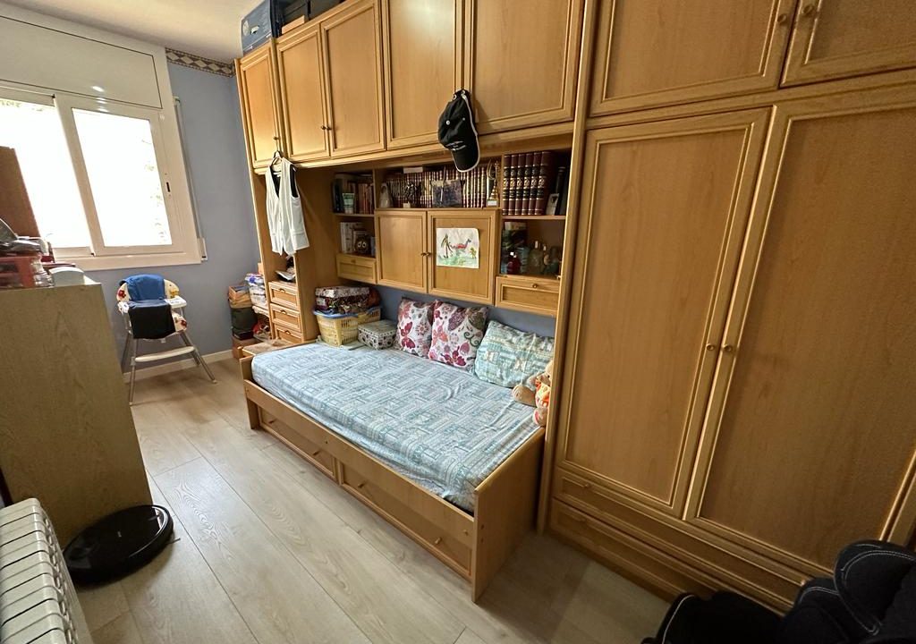 173-2023 habitacion piso barcelona