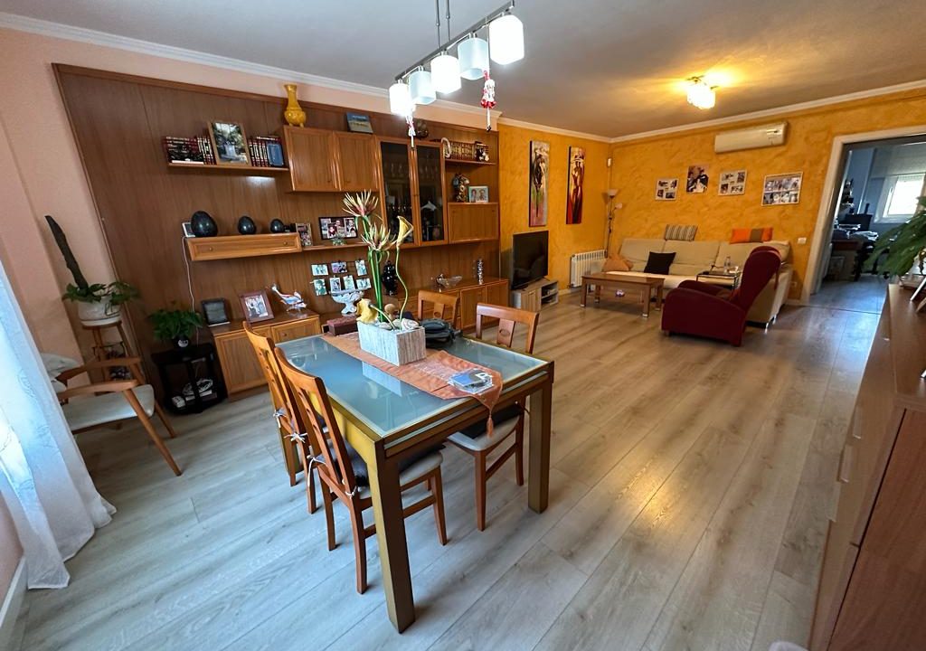 173-2023 menjador comprar pis barcelona meridiana